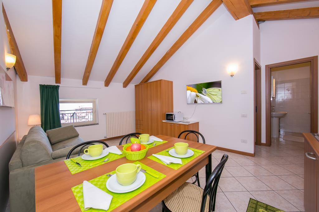Residence Riva Del Lario Gravedona Exteriér fotografie